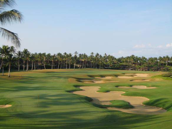 Number 18 is an opportunistic finishing hole for someone with nerve