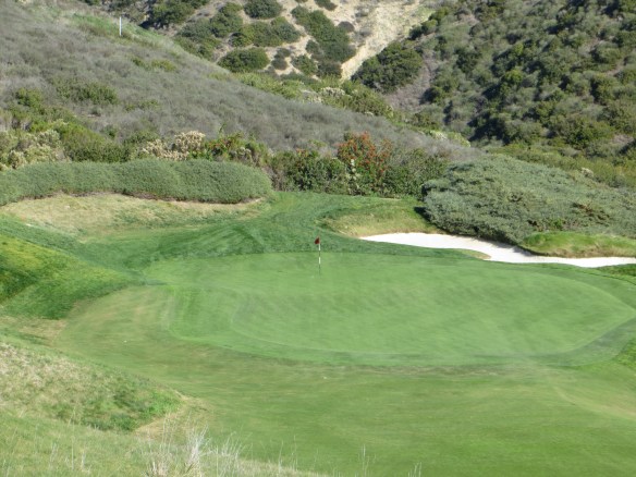 Par 3 4th-the first look down into the gorge at a majestic green setting.