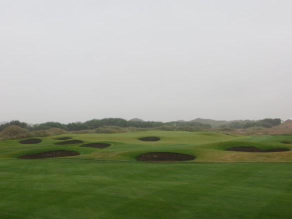 The last 9 of the 18 bunkers on the approach to the finishing hole must be avoided.