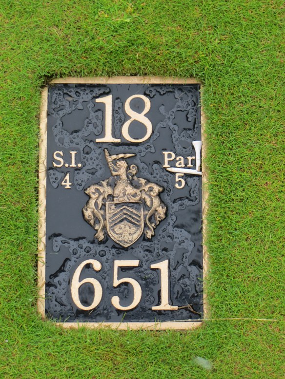 Trump 18 Yardage Sign