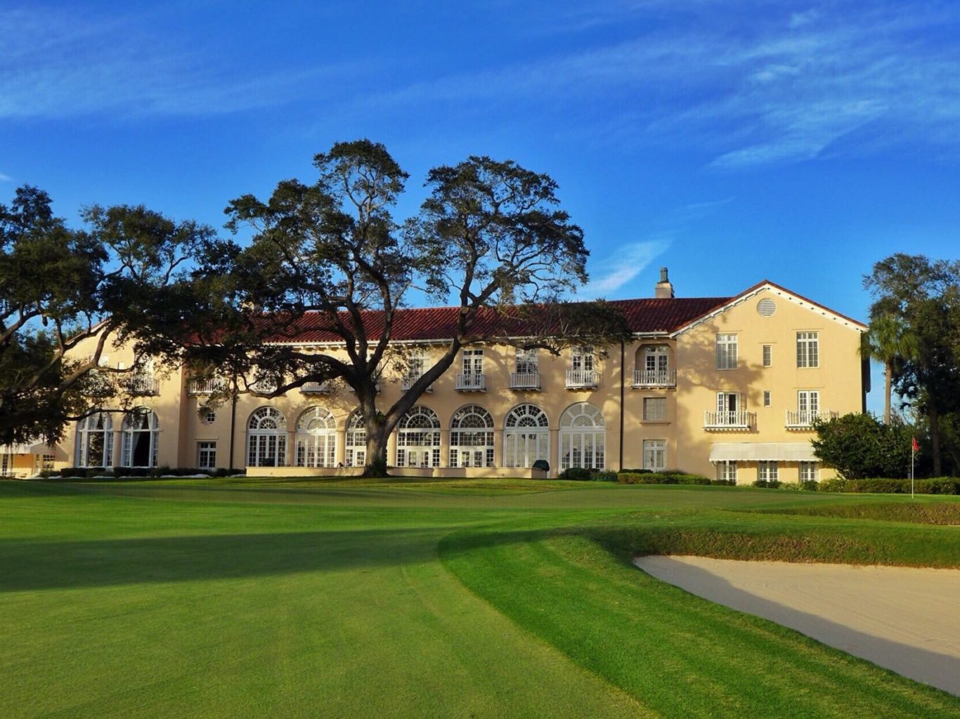Mountain Lake 18th Green